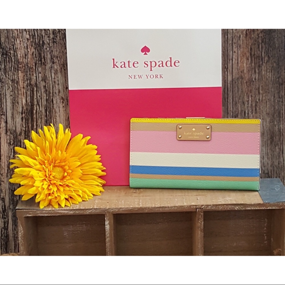 🌻NWT Kate Spade Grove Street Stacy in Dune Stripe